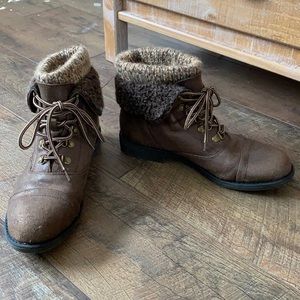 Brown lace up ankle boots with fuzzy insert
